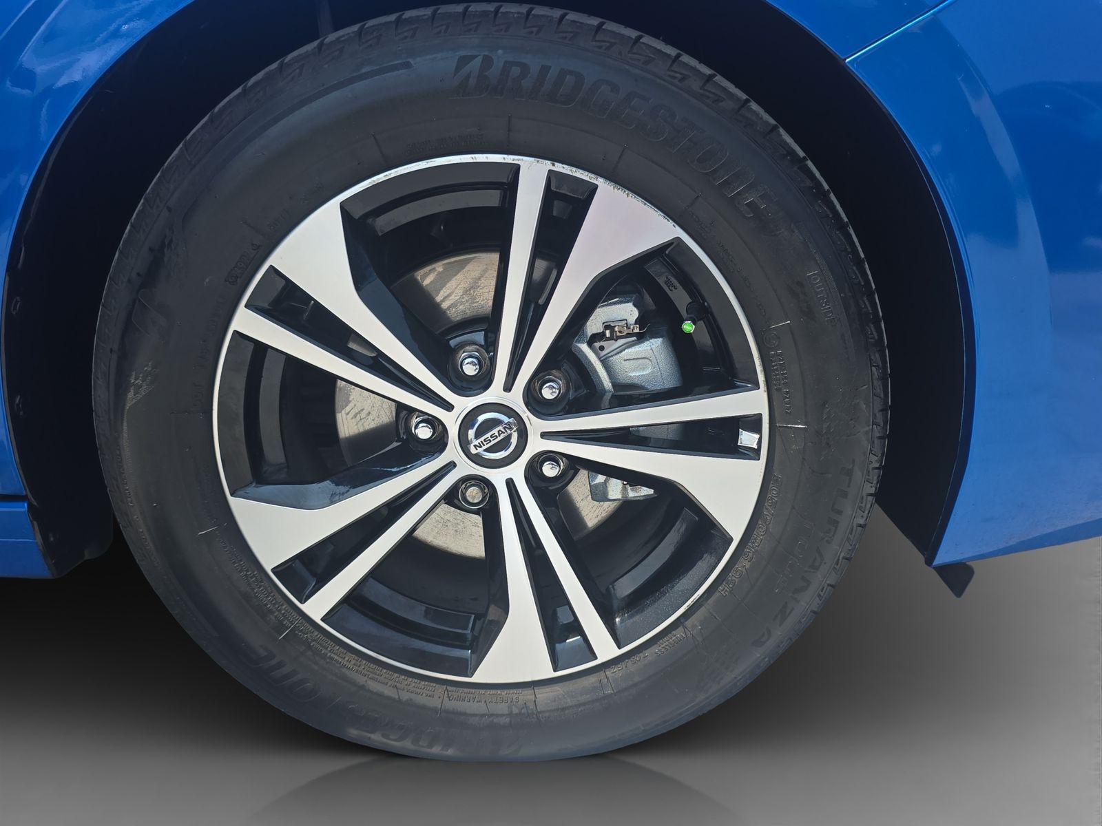 2023 Nissan SENTRA 4 PTS ADVANCE TA AAC F NIEBLA RA-16