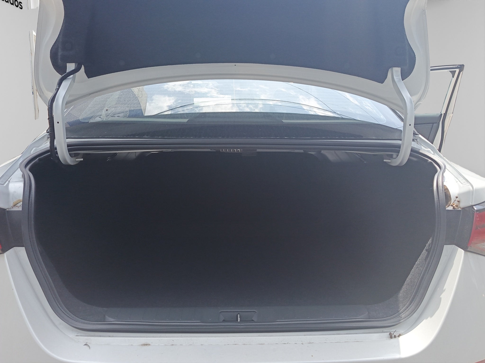 2022 Nissan SENTRA 4 PTS SR CVT AAC ASTOS DEPORTIVOS BOSE QC F LED RA-18
