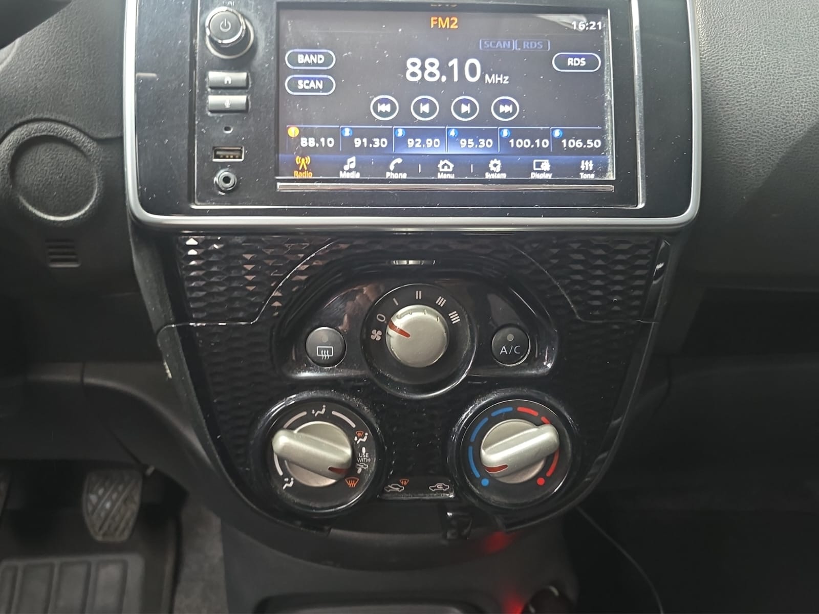 2022 Nissan MARCH 5 PTS HB ADVANCE TA AAC VE BA ABS RA-15