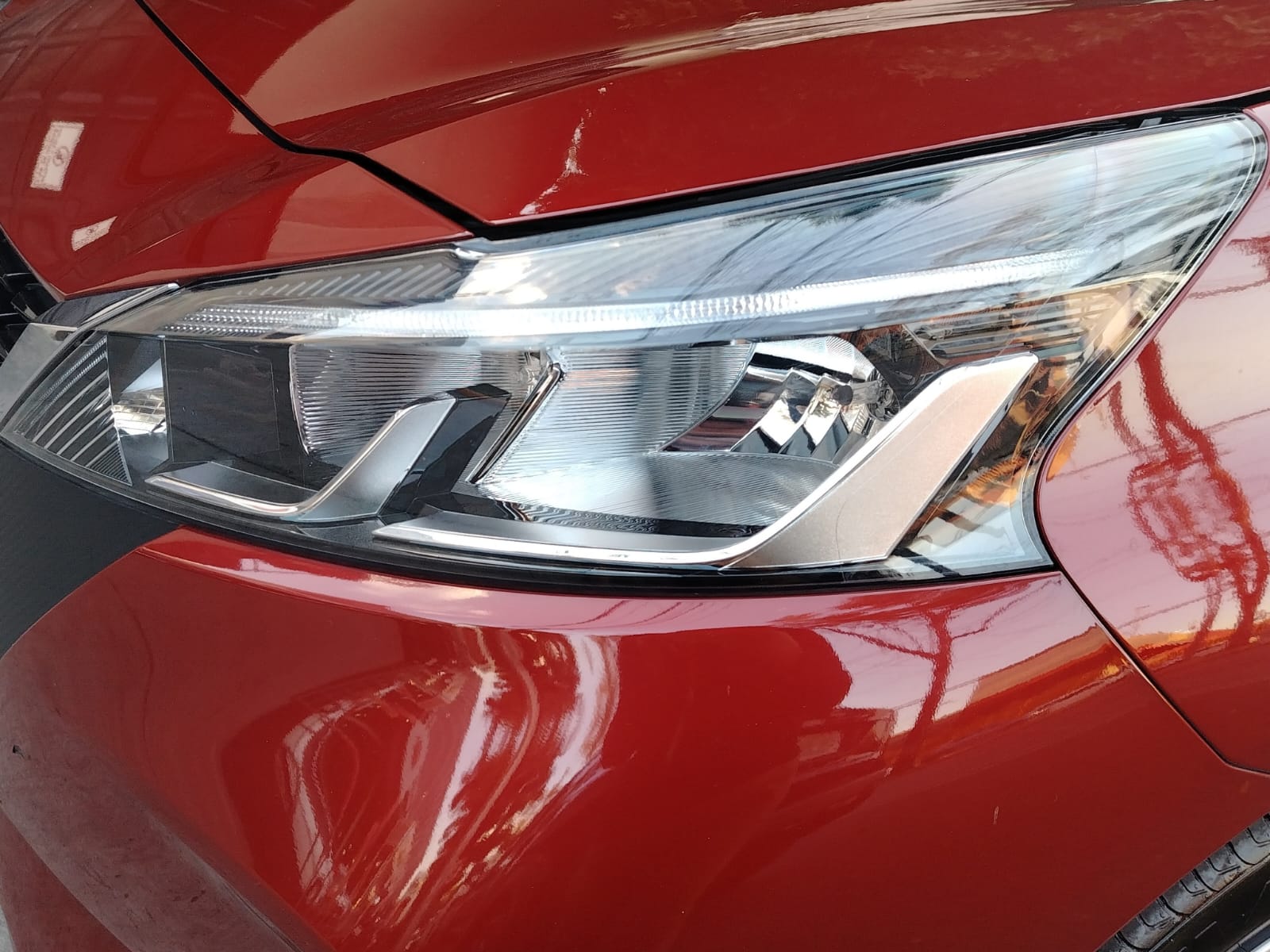 2023 Nissan MARCH 5 PTS HB SENSE TA AAC R-14