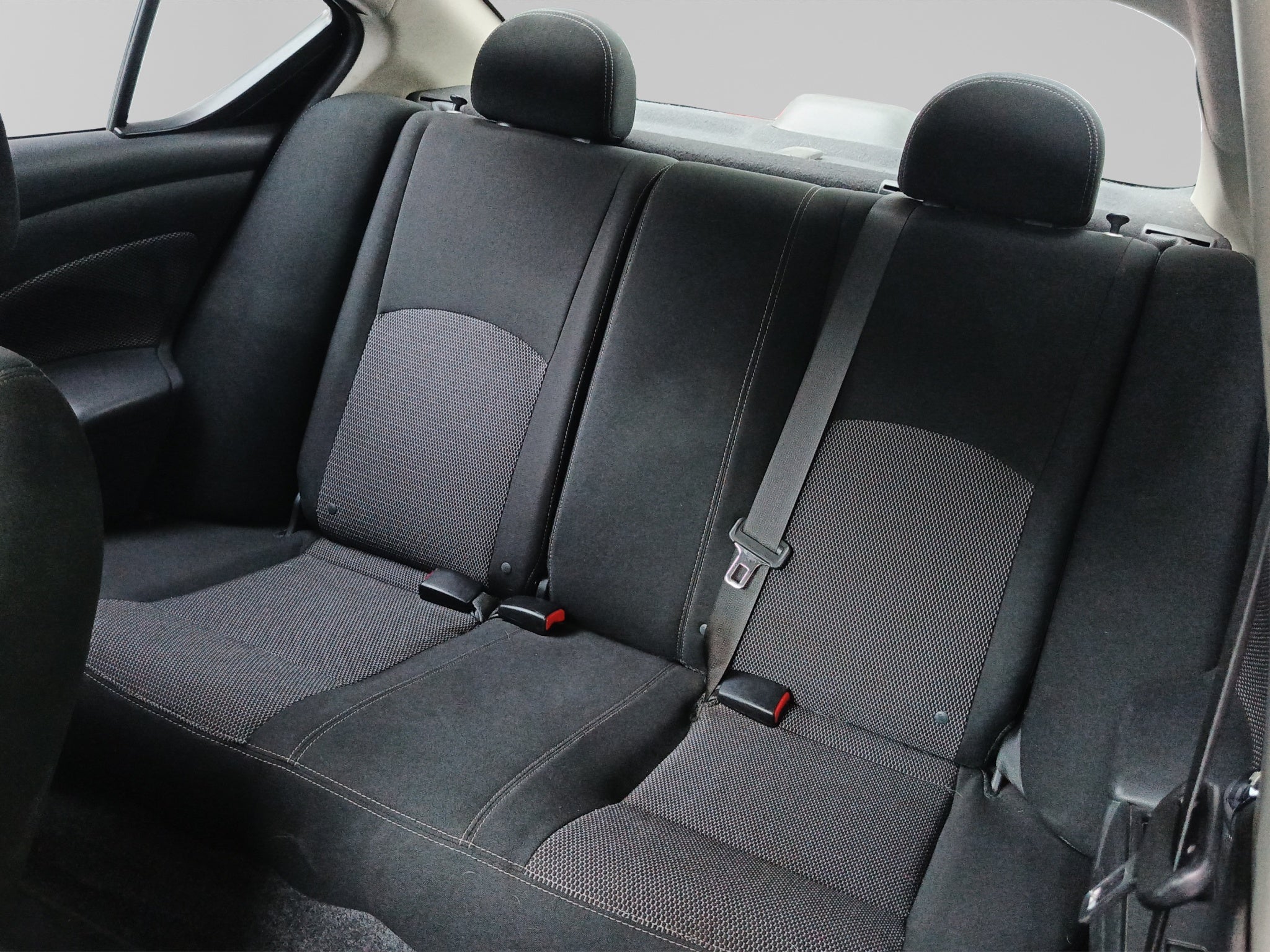 2019 Nissan VERSA 4 PTS ADVANCE TA AAC VE F NIEBLA RA-16