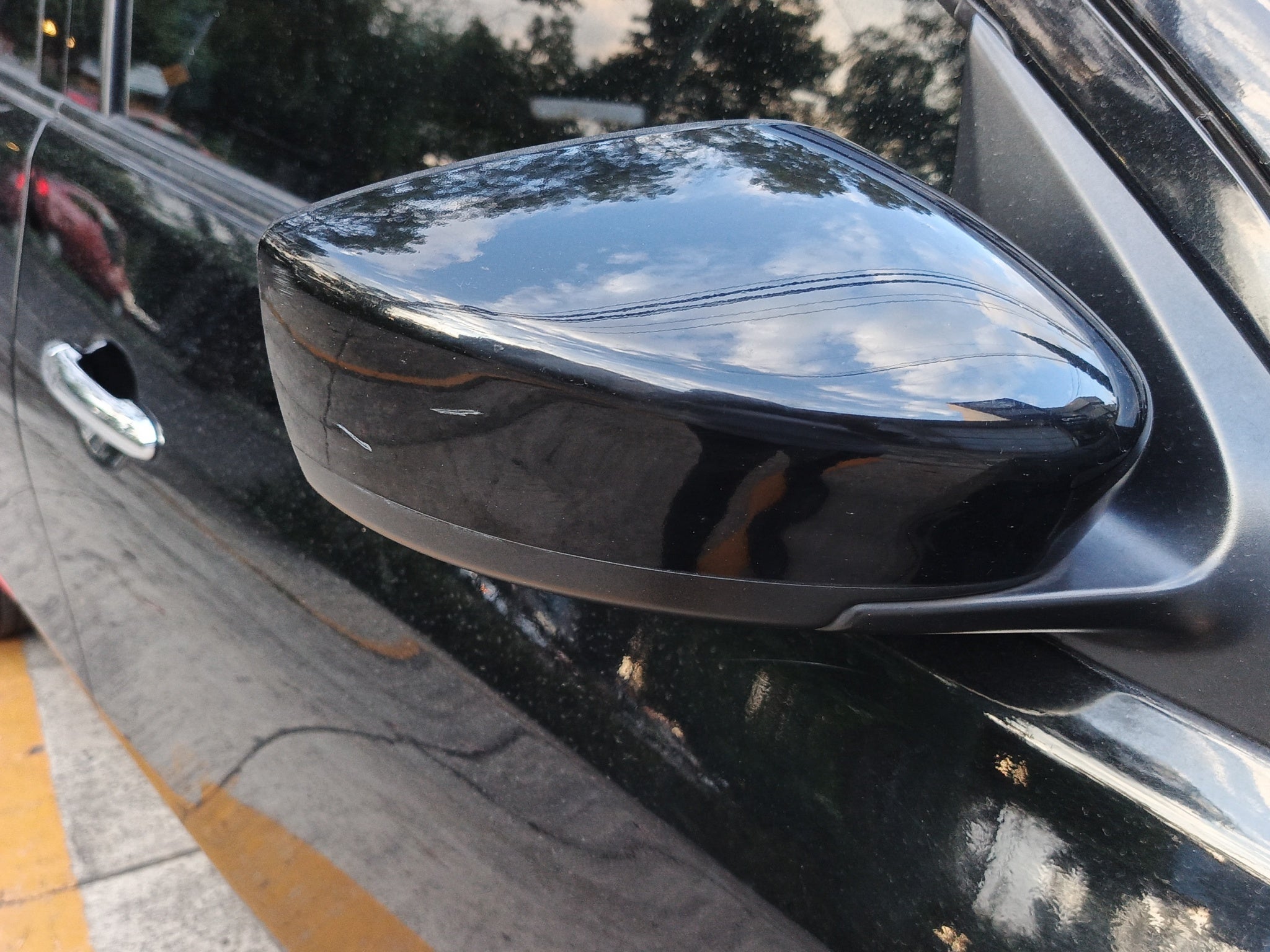 2019 Nissan VERSA 4 PTS ADVANCE TA AAC VE F NIEBLA RA-16