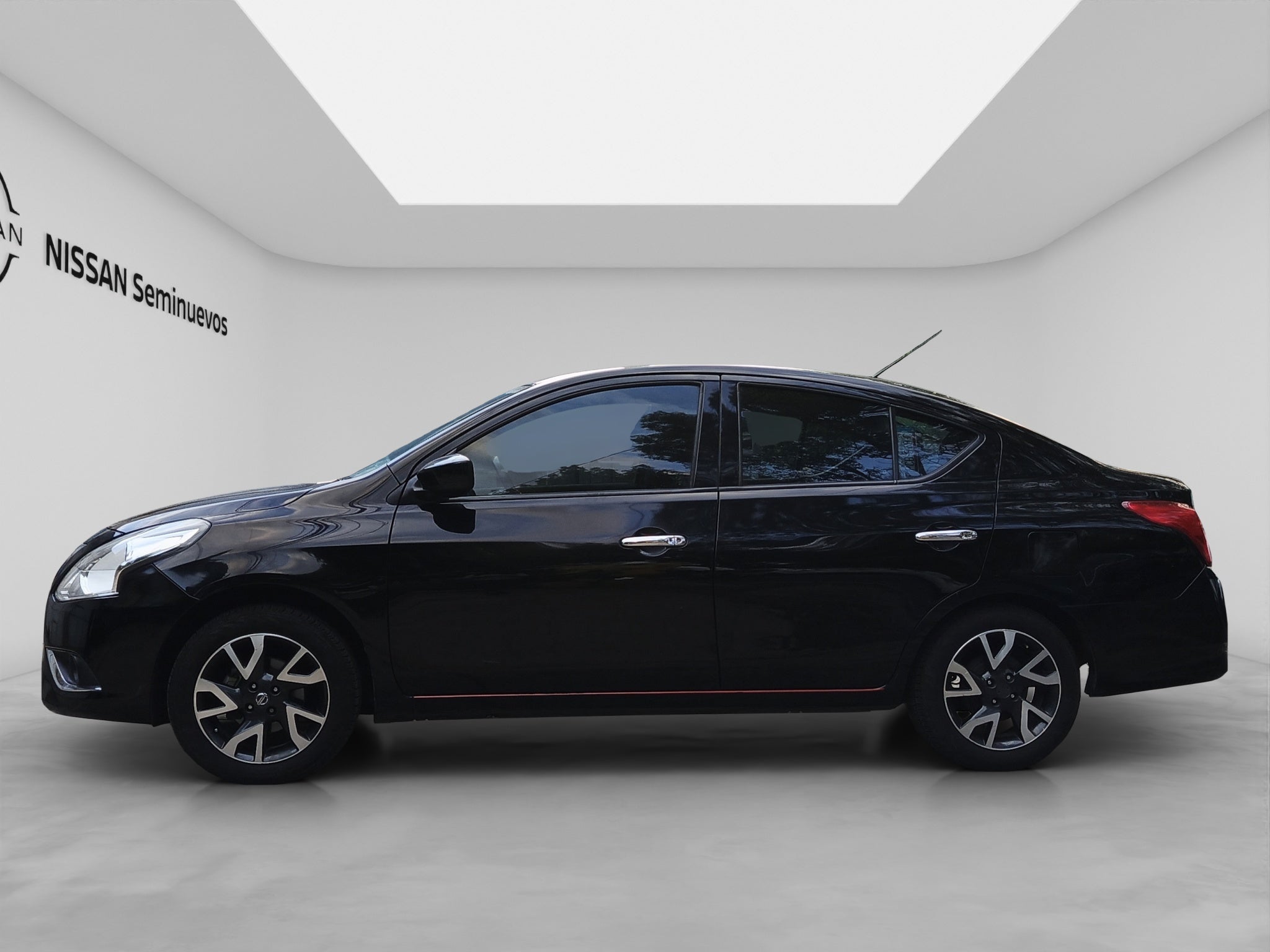 2019 Nissan VERSA 4 PTS ADVANCE TA AAC VE F NIEBLA RA-16