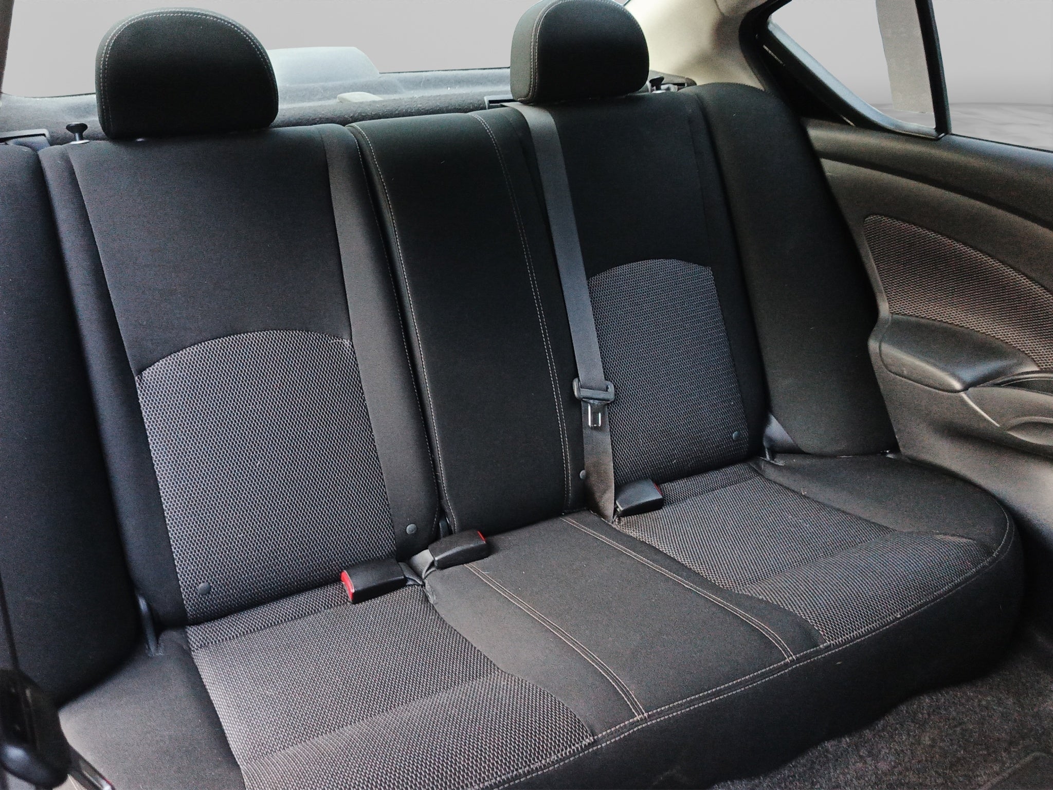 2019 Nissan VERSA 4 PTS ADVANCE TA AAC VE F NIEBLA RA-16