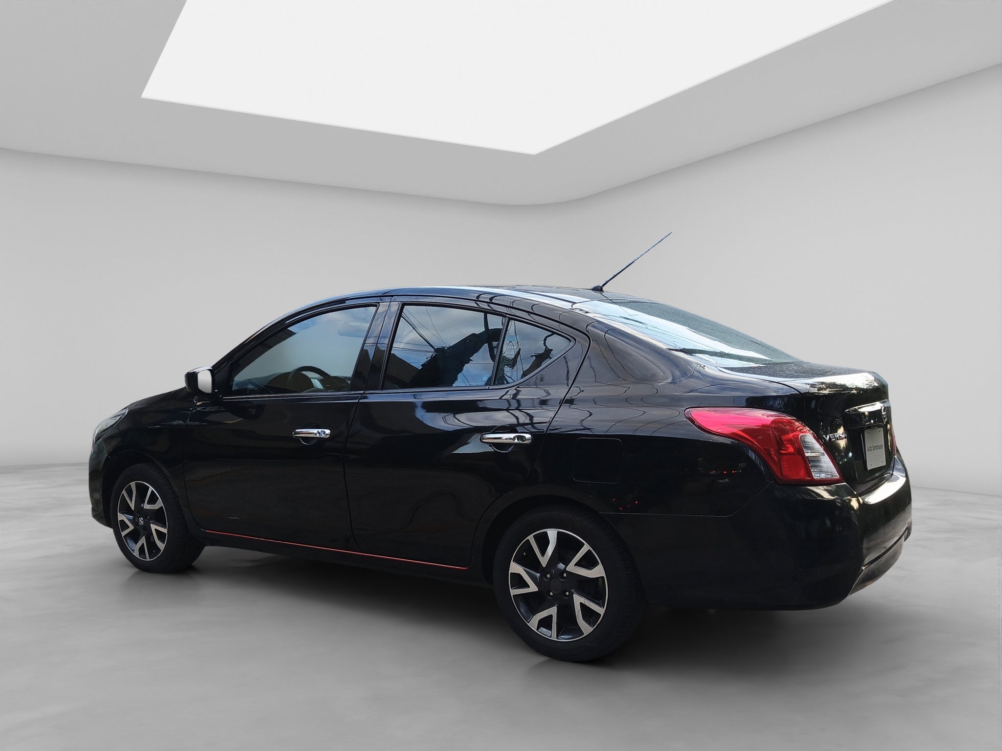 2019 Nissan VERSA 4 PTS ADVANCE TA AAC VE F NIEBLA RA-16