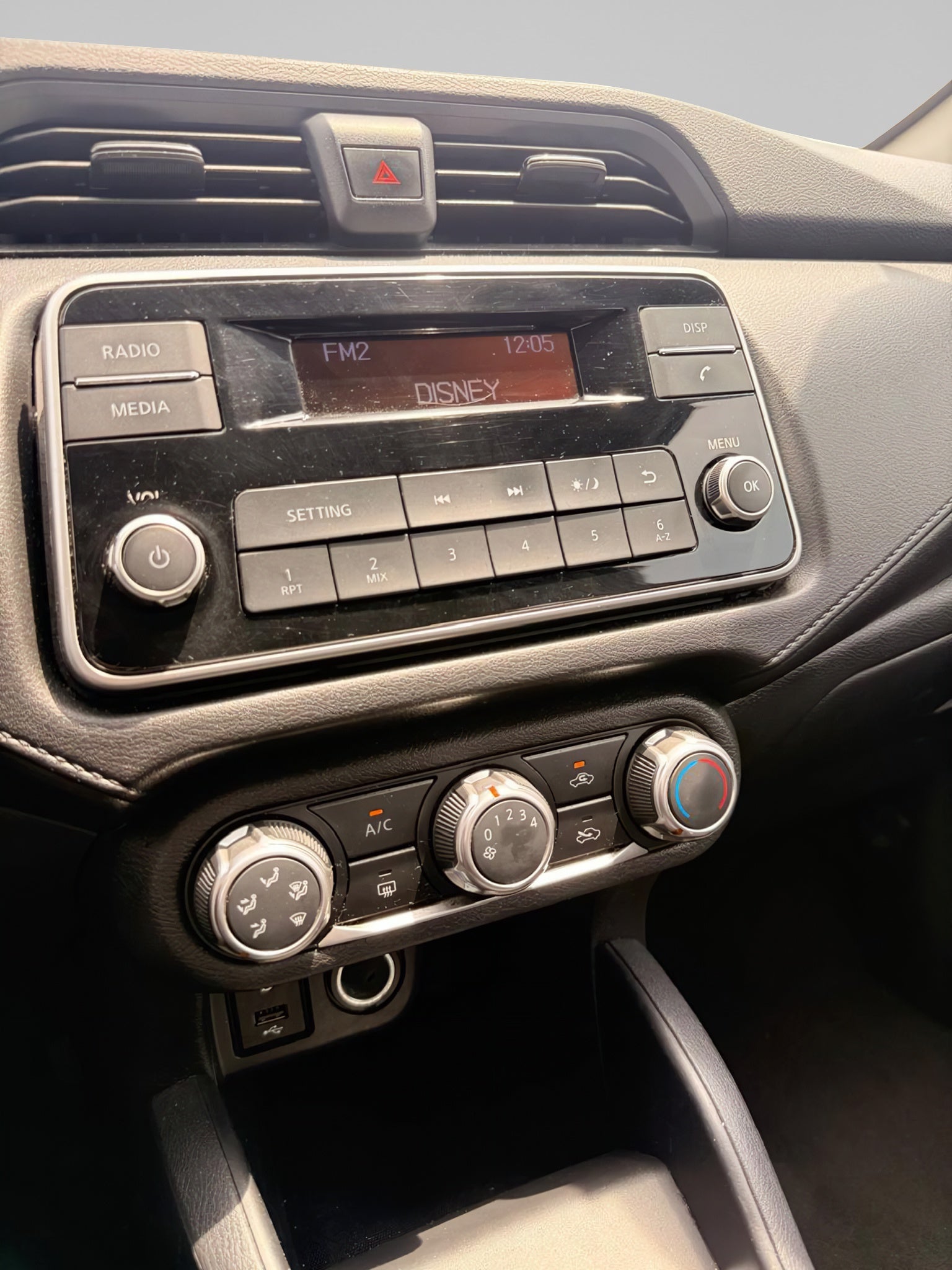2022 Nissan VERSA 4 PTS SENSE TA AAC VE R-15