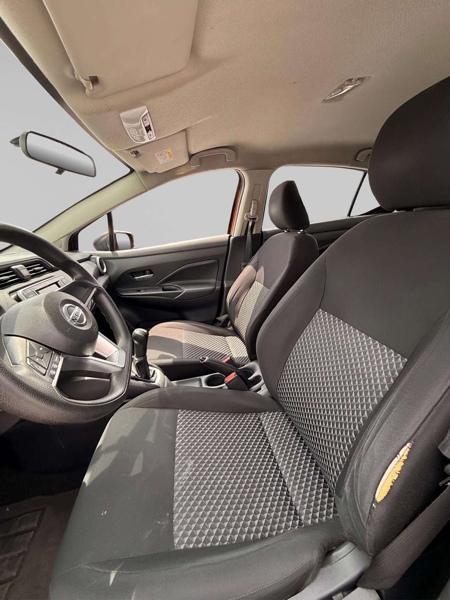 2022 Nissan VERSA 4 PTS SENSE TA AAC VE R-15