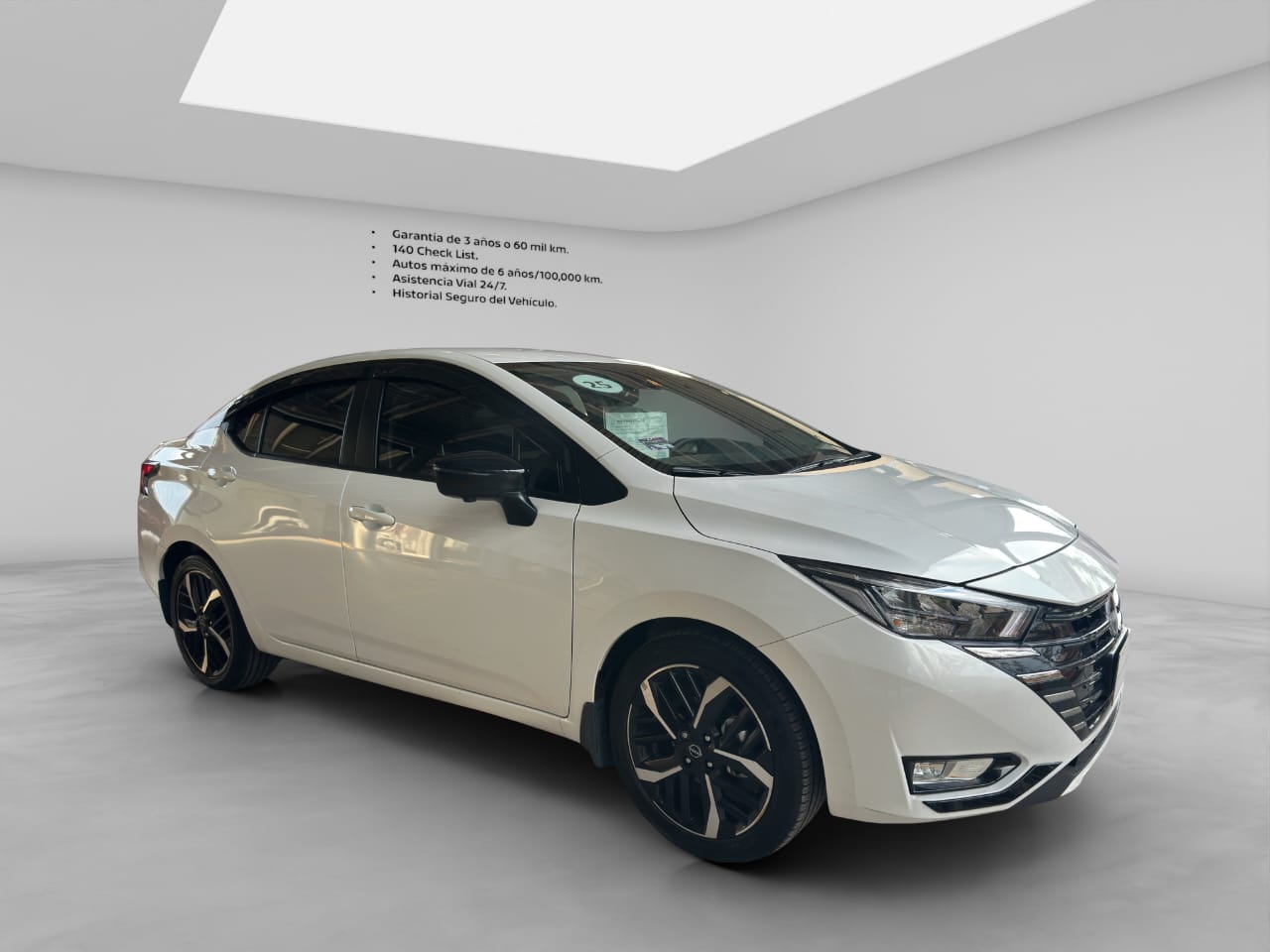 2025 Nissan VERSA 4P SR L41.6 AUT