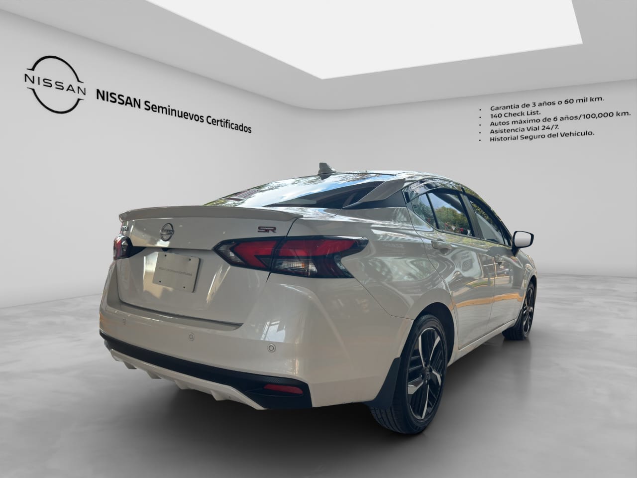 2025 Nissan VERSA 4P SR L41.6 AUT