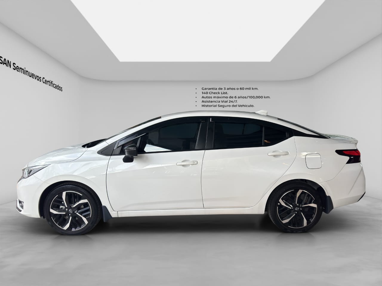 2025 Nissan VERSA 4P SR L41.6 AUT