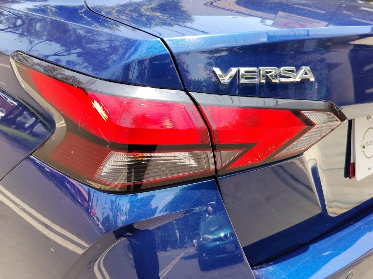 2024 Nissan VERSA 4P SENSE L41.6 AUT