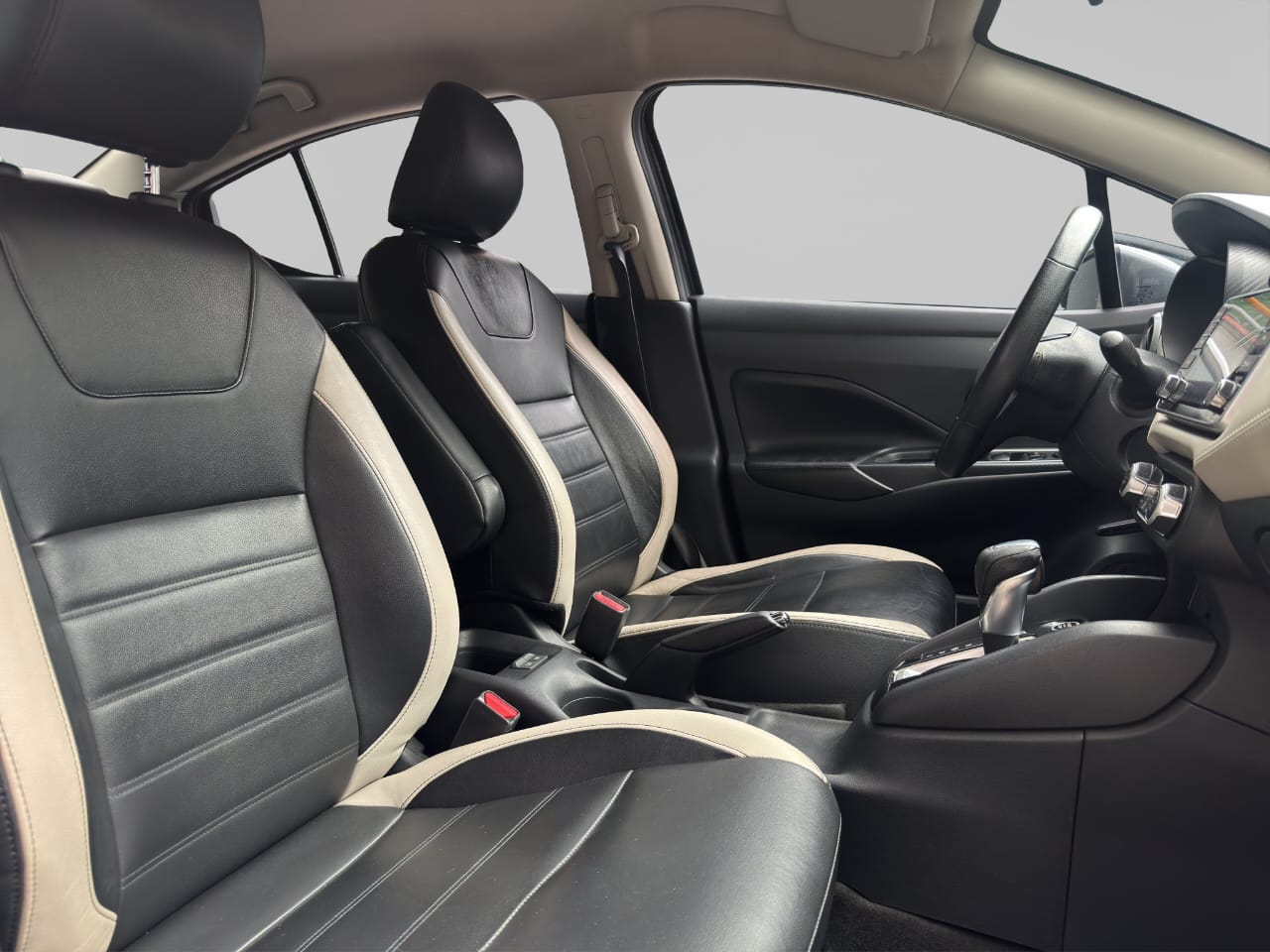 2022 Nissan VERSA 4 PTS ADVANCE TA AAC VE F NIEBLA RA-16