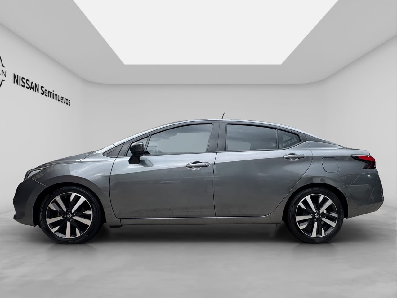 2022 Nissan VERSA 4 PTS ADVANCE TA AAC VE F NIEBLA RA-16