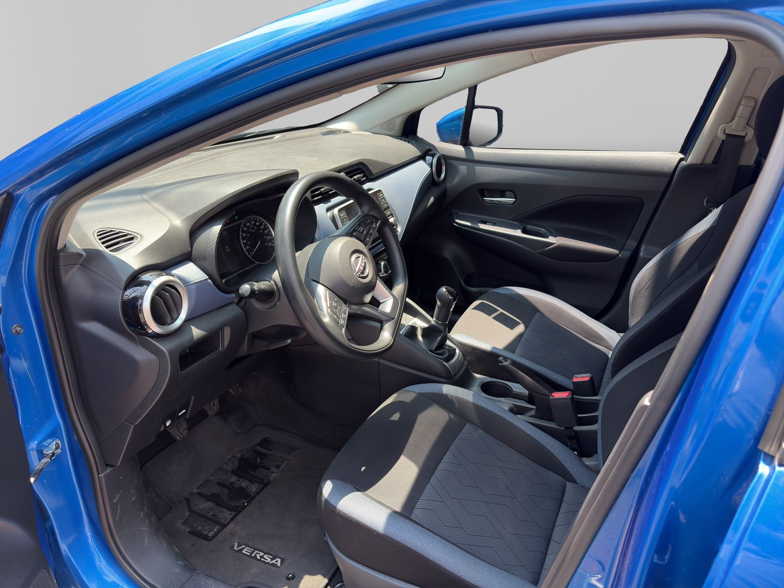 2023 Nissan VERSA 4P ADVANCE L41.6 AUT