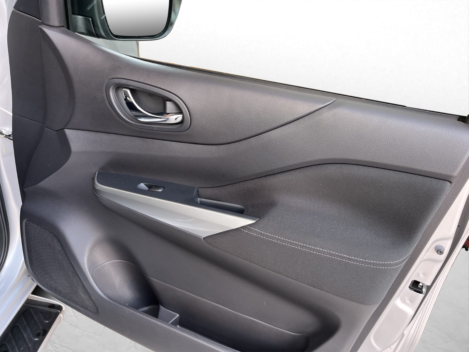 2023 Nissan FRONTIER 4P LE L42.5 AUT