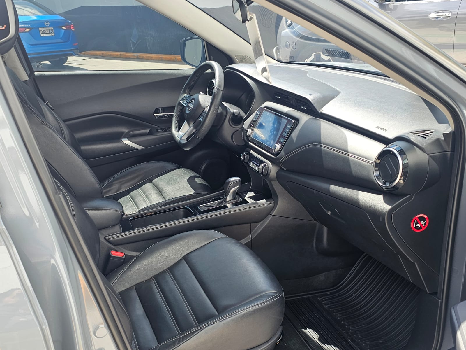 2022 Nissan KICKS 5 PTS PLATINUM 16L TA AAC AUT PIEL GPS RA-18