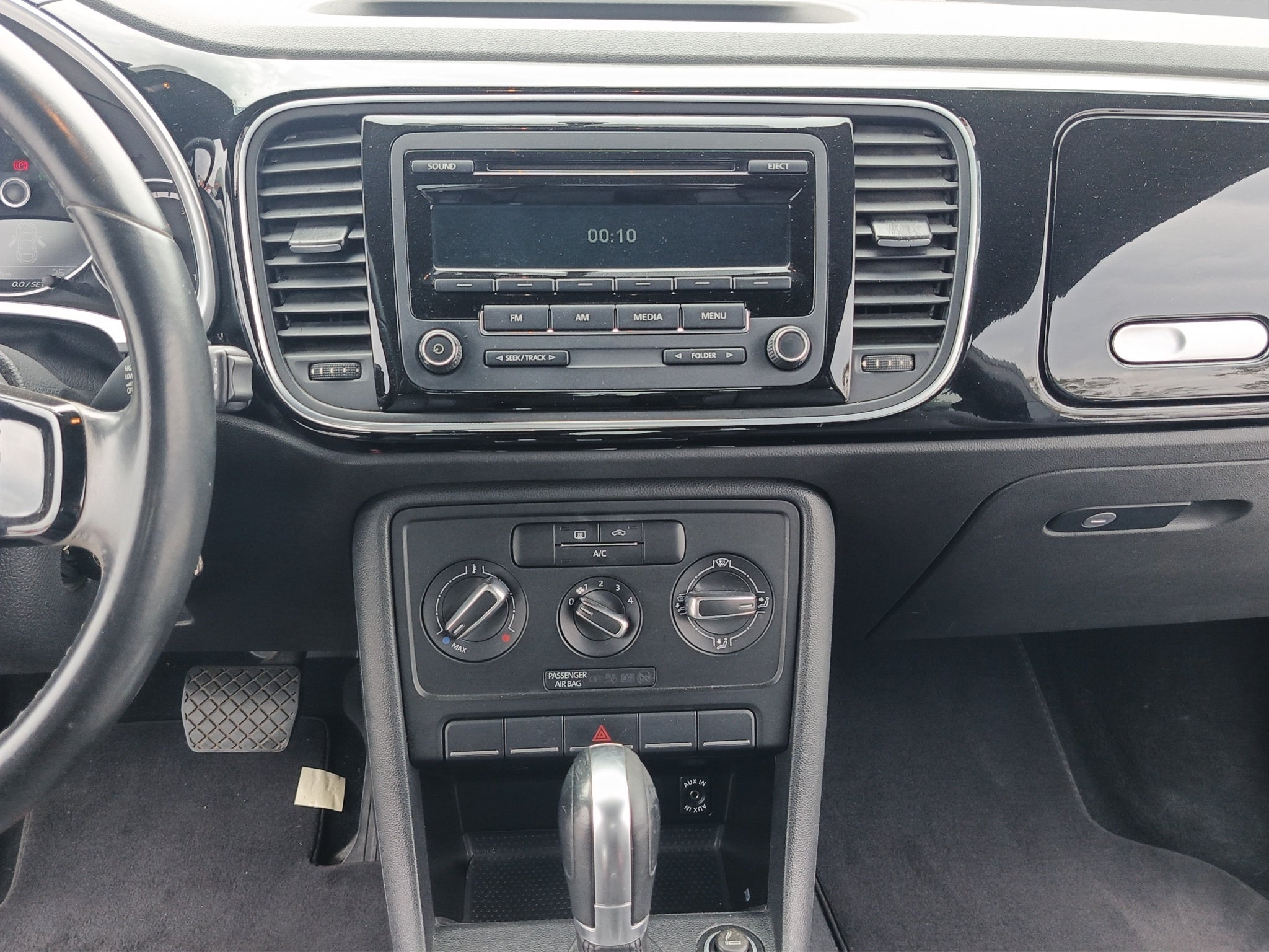 2015 Volkswagen BEETLE 3 PTS HB TURBO R LINE 210 HP TA VE6 CD PIEL QCP ALERON ASTOS DEPORTIVOS RA-19