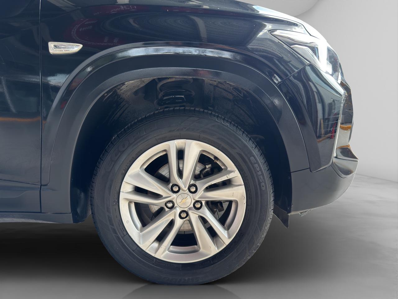 2023 Chevrolet TRACKER D 5 PTS PREMIER 12T TA F LED PIEL TP RA-17 BITONO