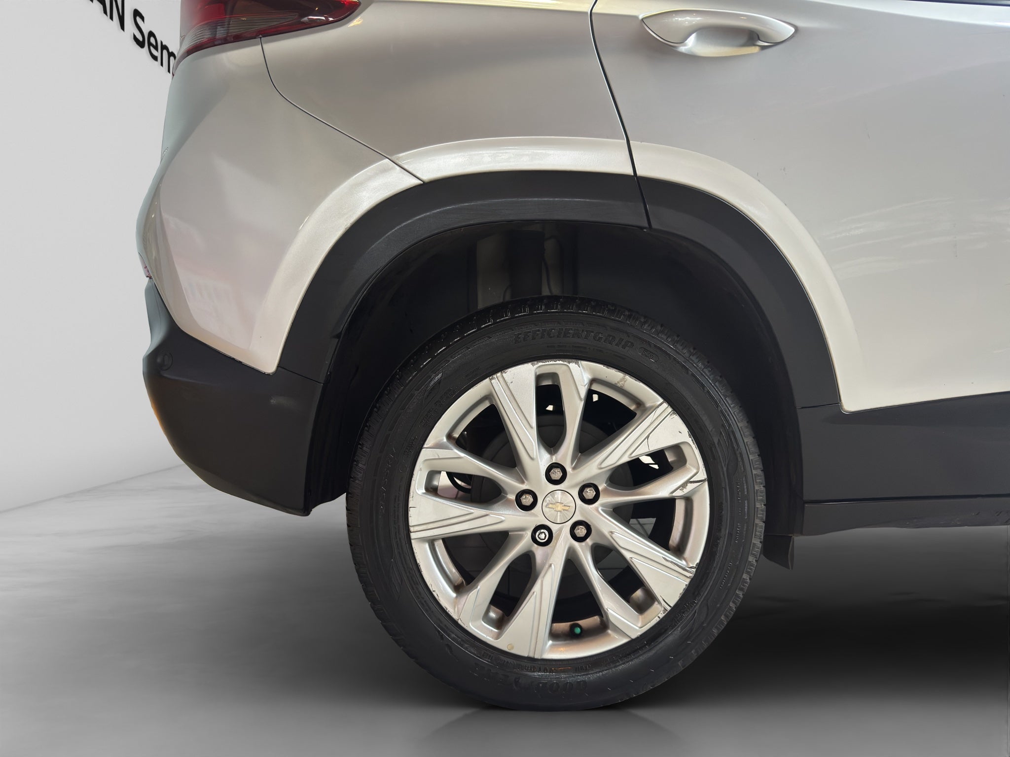 2023 Chevrolet TRACKER D 5 PTS PREMIER 12T TA F LED PIEL TP RA-17 BITONO