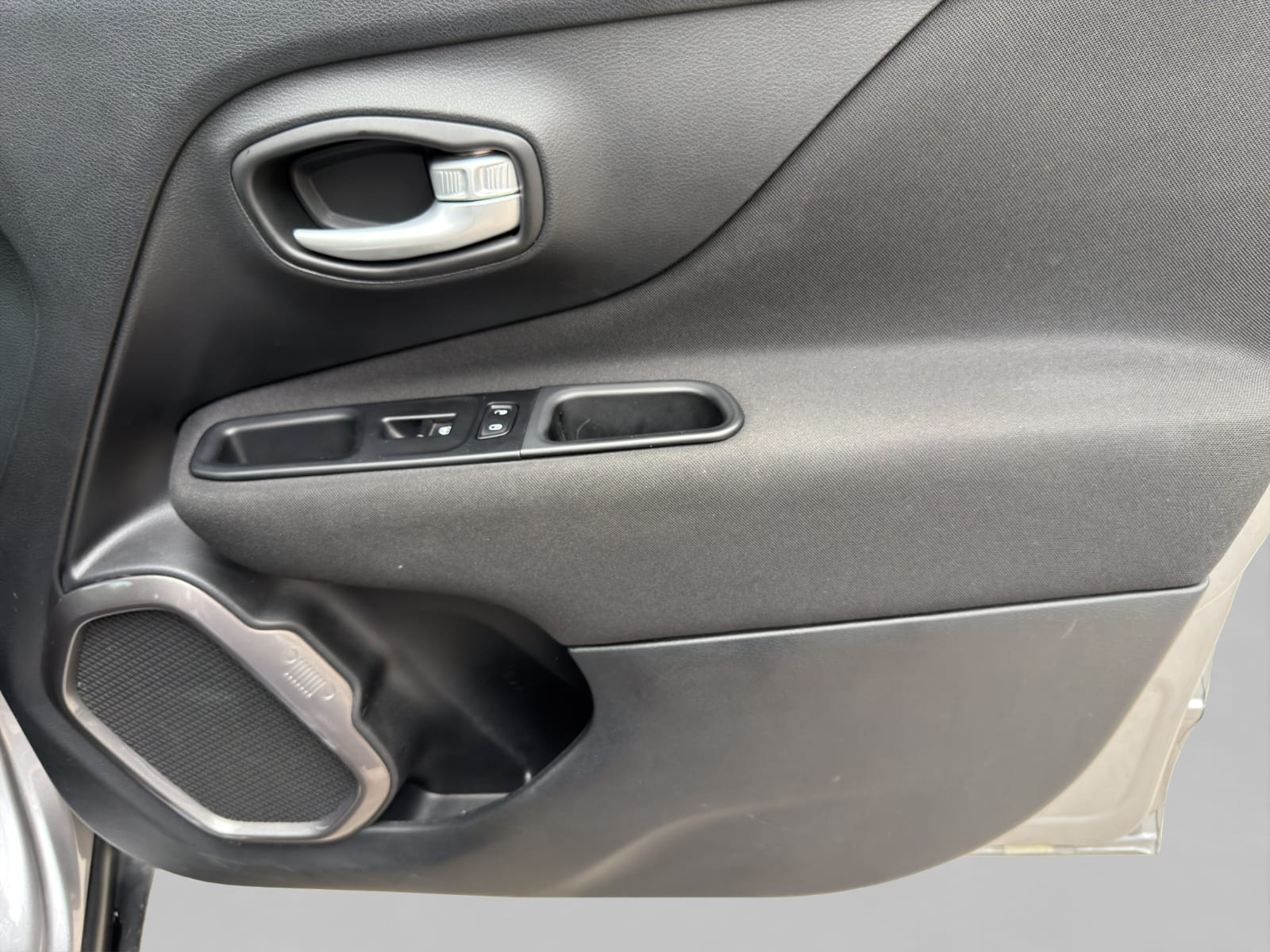 2024 Jeep RENEGADE 5P SPORT L41.3T AUT