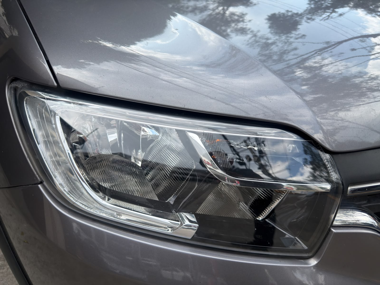 2023 RENAULT LOGAN 4 PTS INTENS 16L TA RA-16
