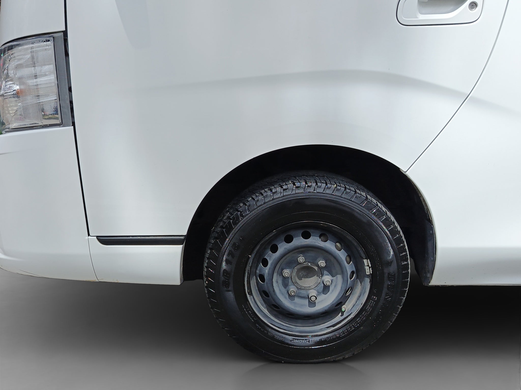 2025 Nissan URVAN 14 PAS