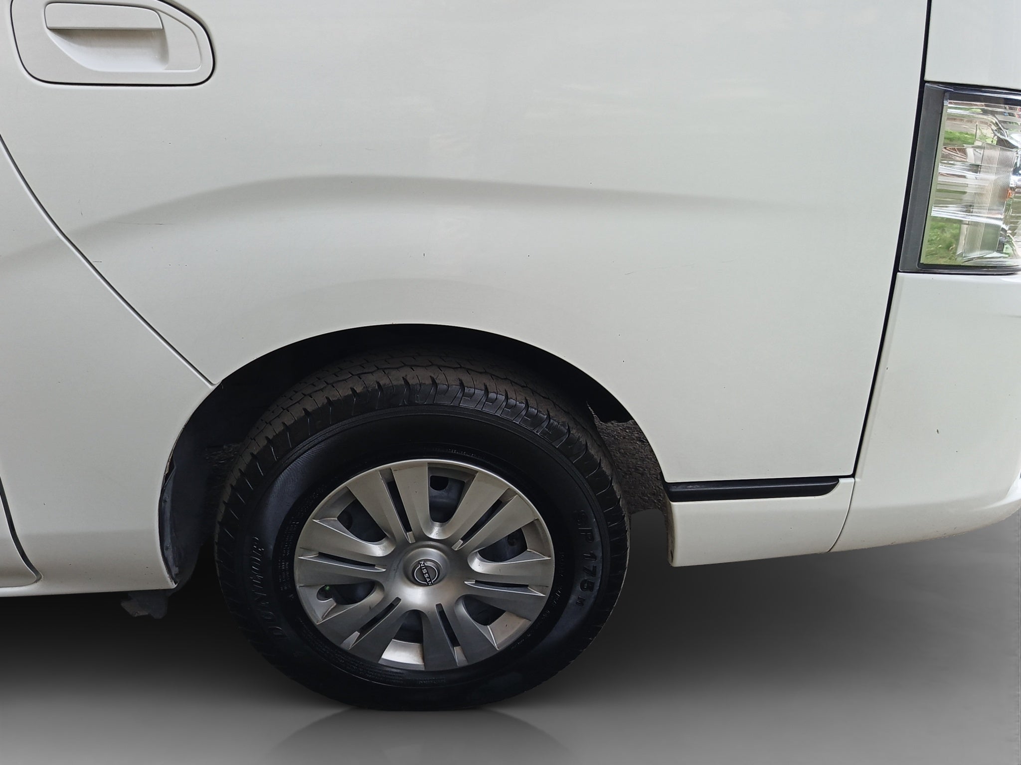 2025 Nissan URVAN 14 PAS