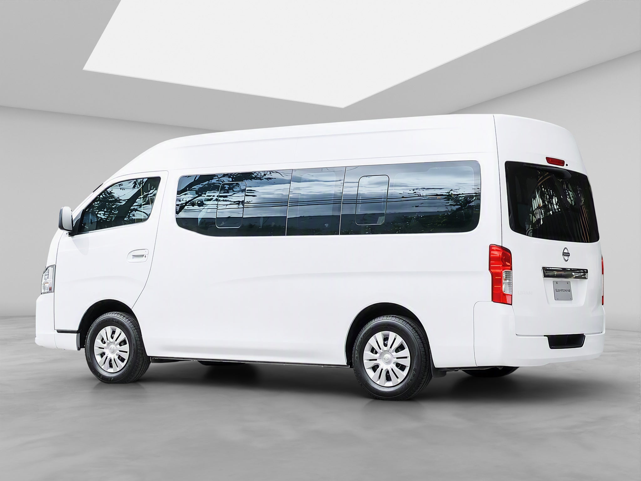 2025 Nissan URVAN 14 PAS