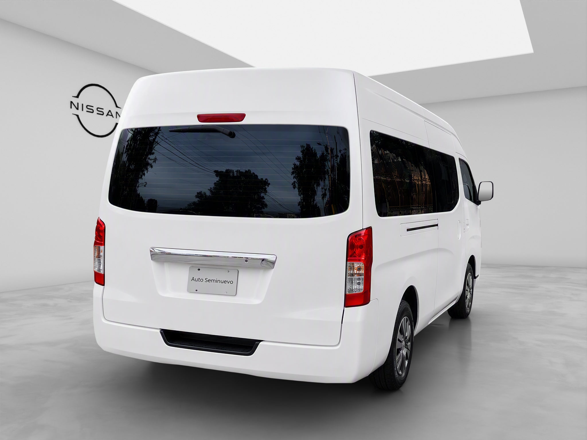 2025 Nissan URVAN 14 PAS
