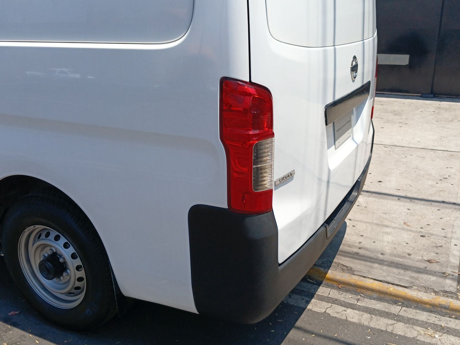 2022 Nissan URVAN 4 PTS AMPLIA VENTANAS TM5