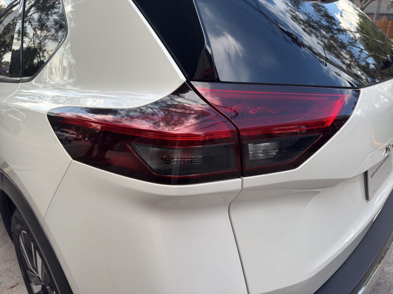 2023 Nissan X-TRAIL PLATINUM 2 FILAS