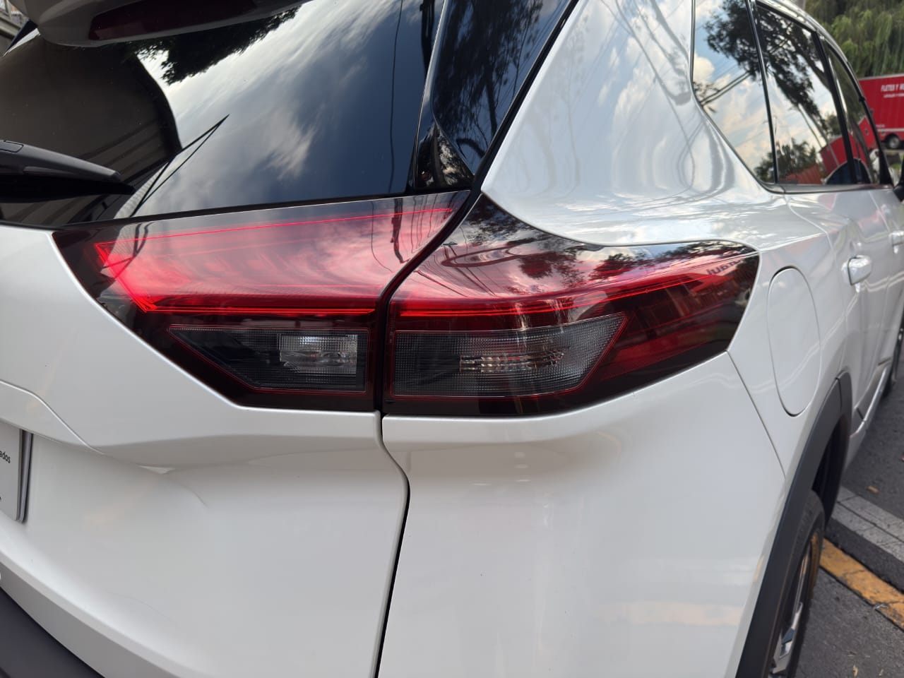 2023 Nissan X-TRAIL PLATINUM 2 FILAS