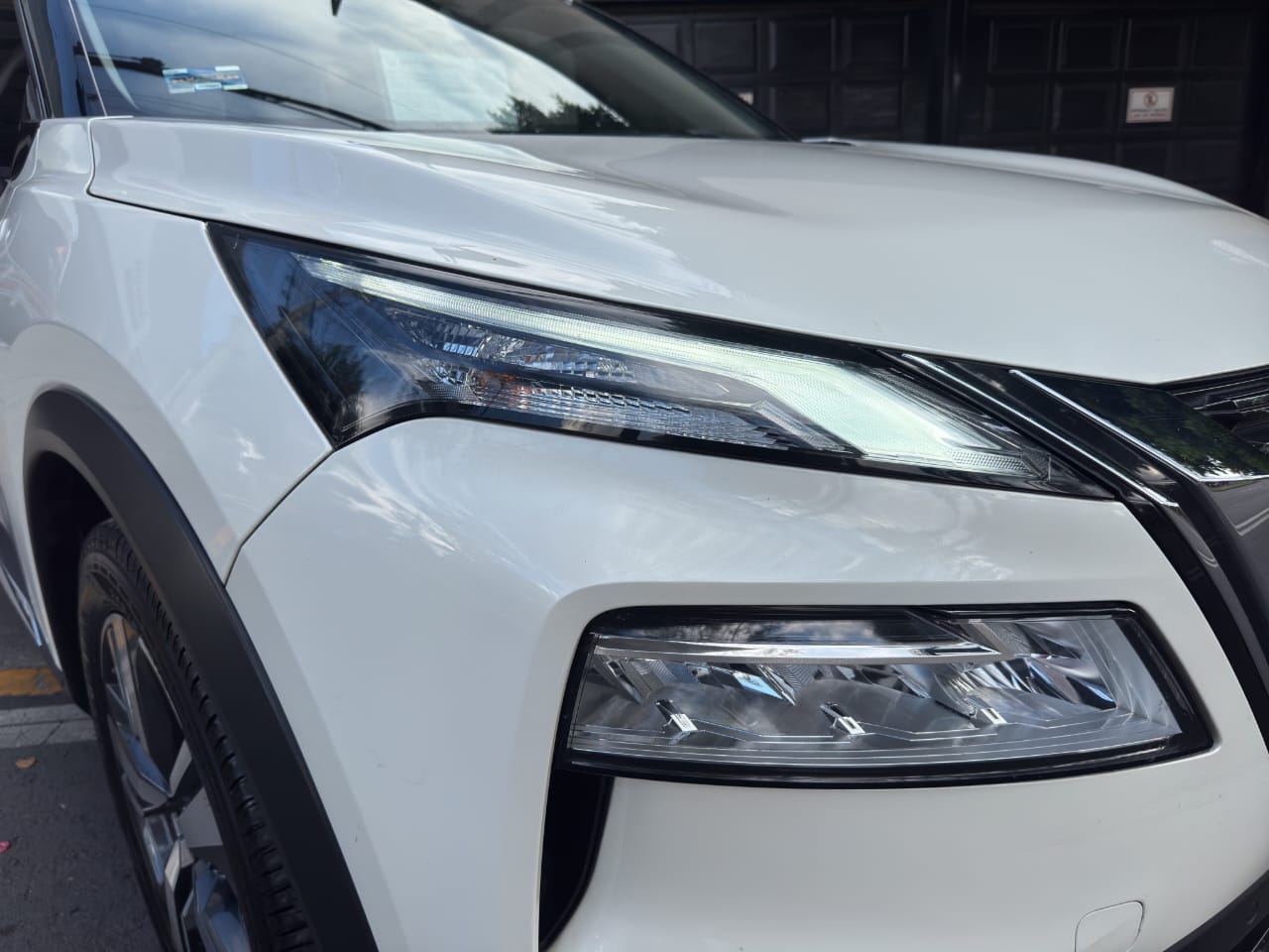 2023 Nissan X-TRAIL PLATINUM 2 FILAS
