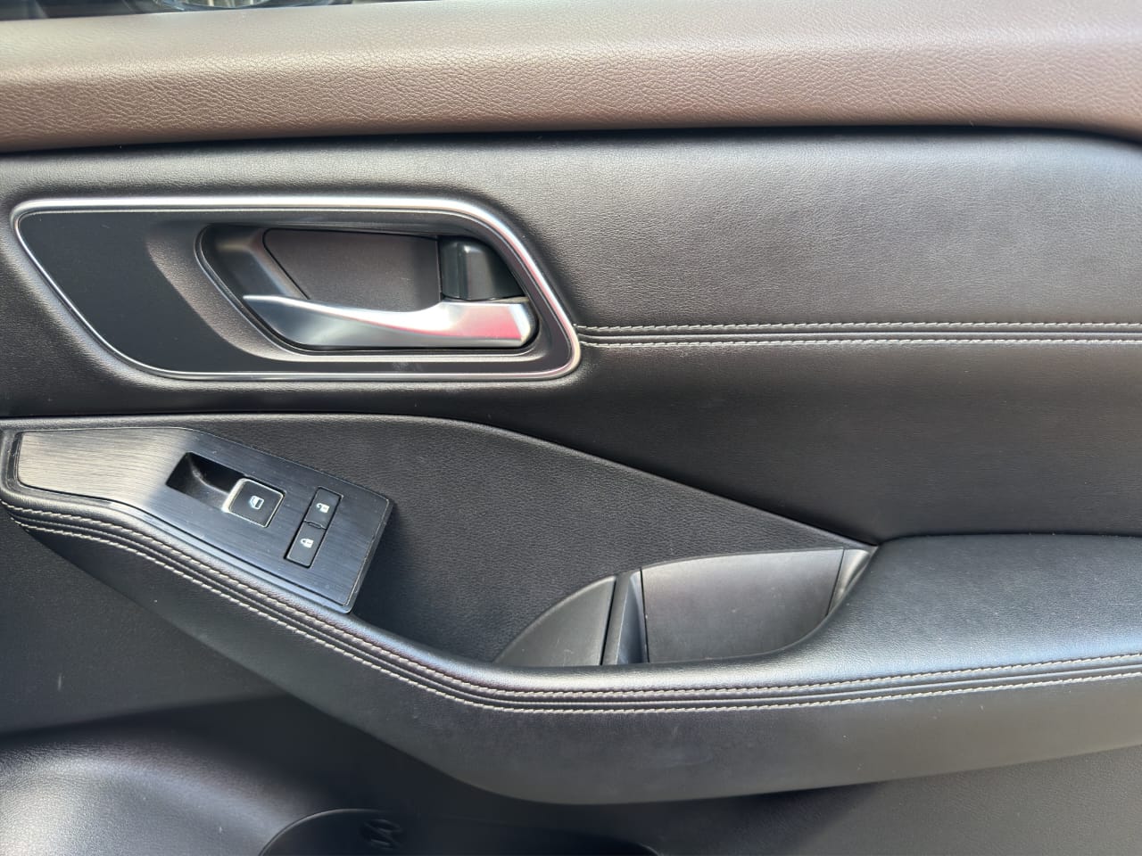 2023 Nissan X-TRAIL PLATINUM 2 FILAS