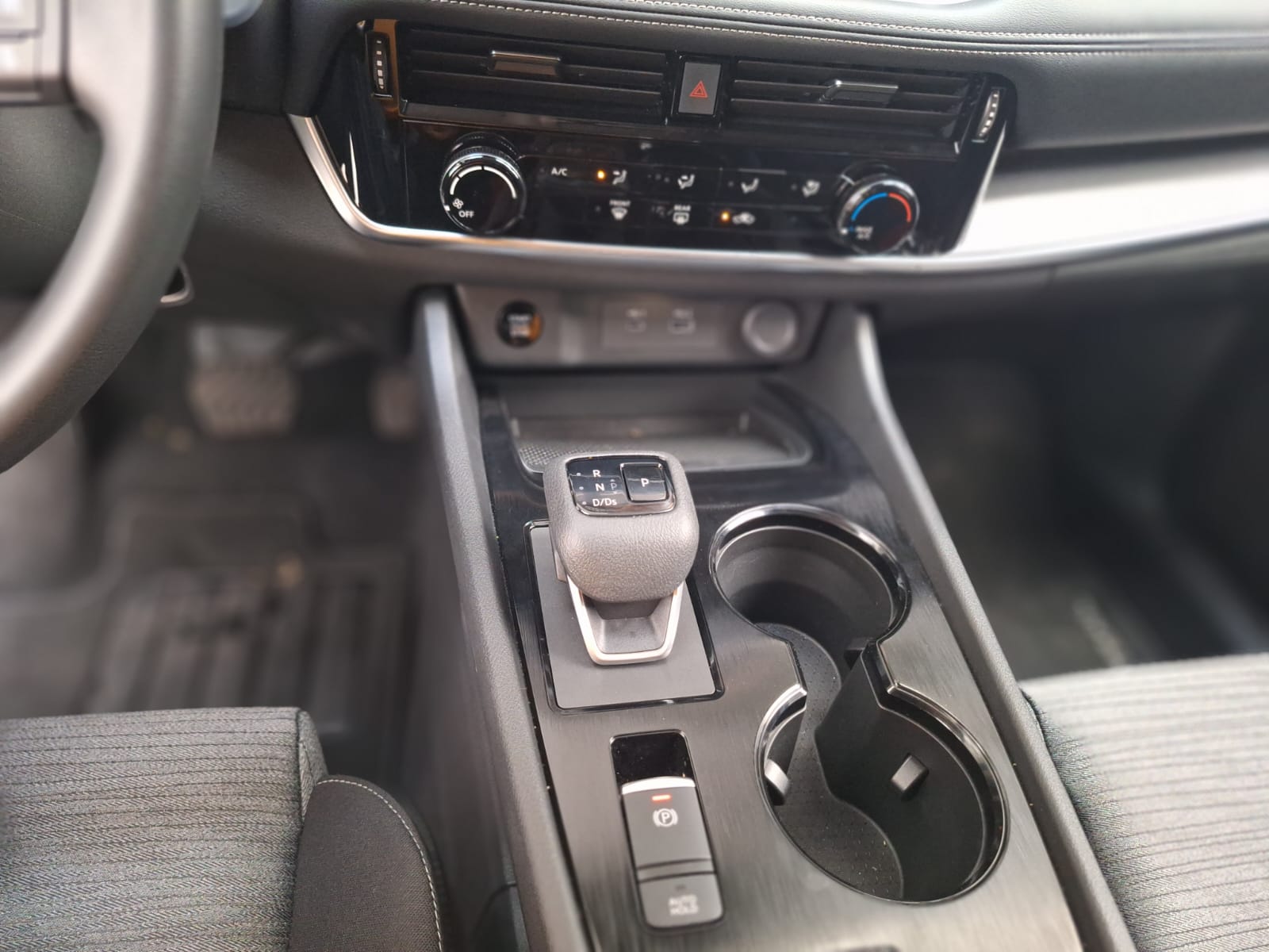 2025 Nissan X-TRAIL 5P ADVANCE 2 ROW L42.5 AUT