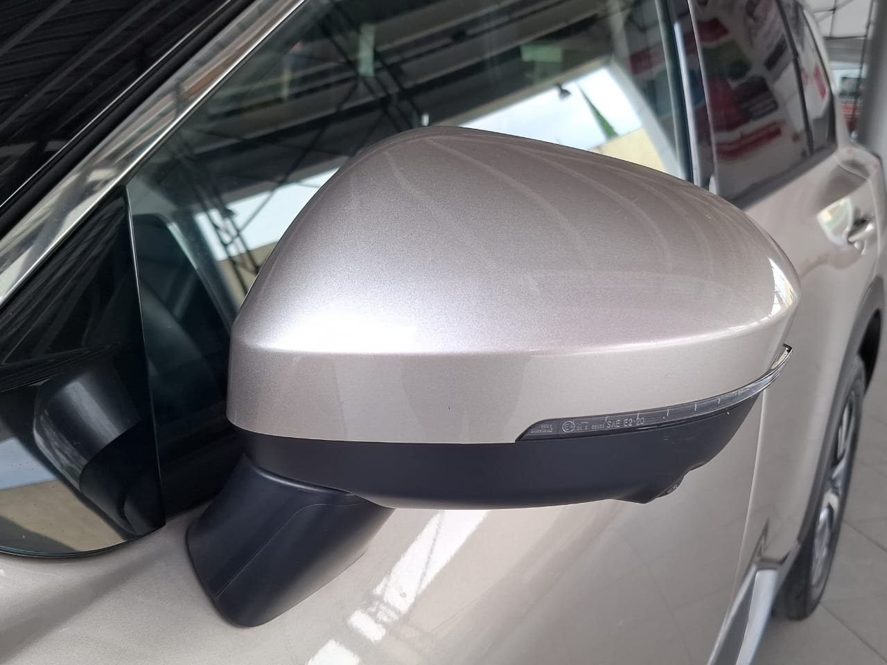 2025 Nissan X-TRAIL 5P PLATINUM E.POWER HEV L31.5 AUT