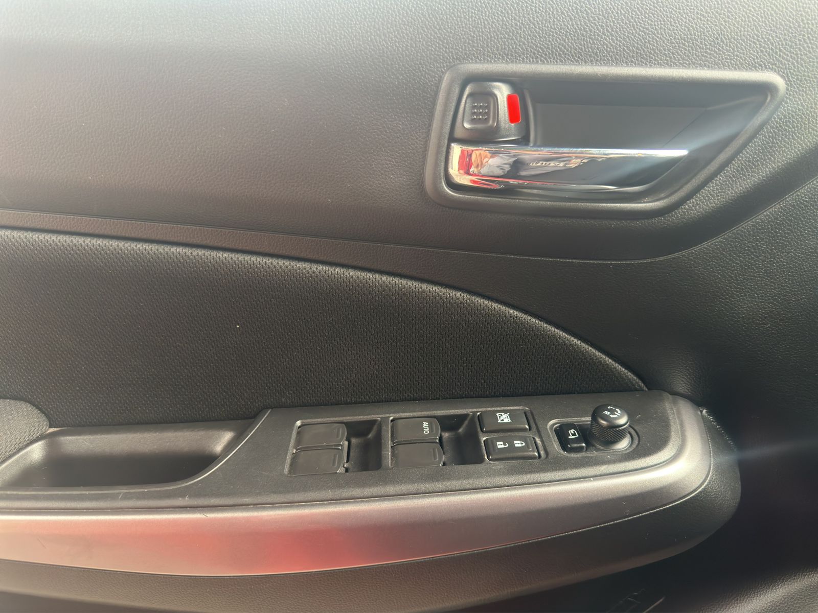 2023 SUZUKI SWIFT 5 PTS HB BOOSTERJET L3 10T TA AAC AUT GPS F LED RA-16