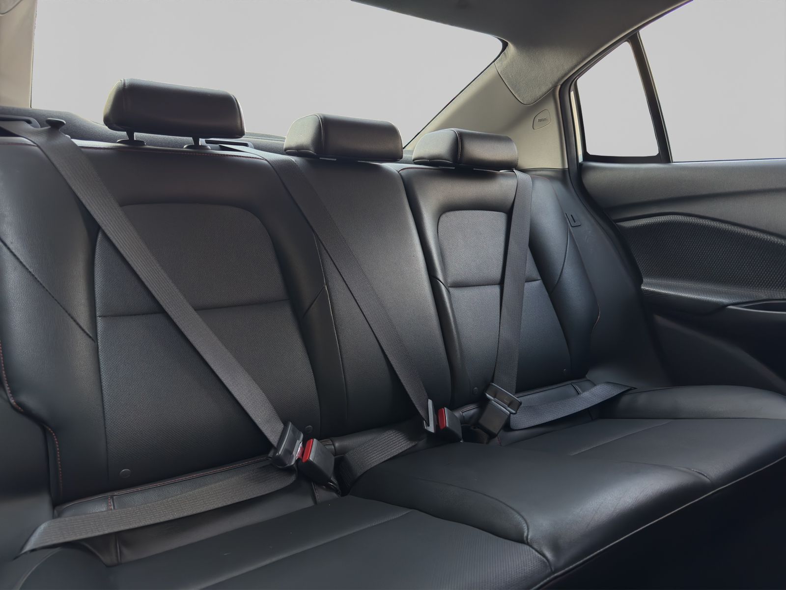 2023 Chevrolet ONIX 4 PTS PREMIER RED LINE 10T TA AAC AUT BA VE F LED QC RA-16