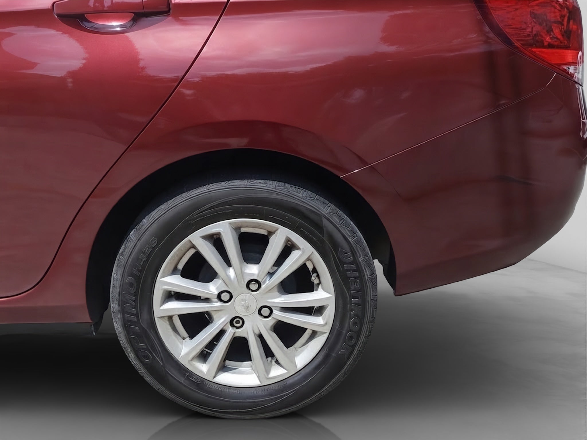 2019 Chevrolet AVEO 4 PTS LT TA AAC AUT F NIEBLA RA-15