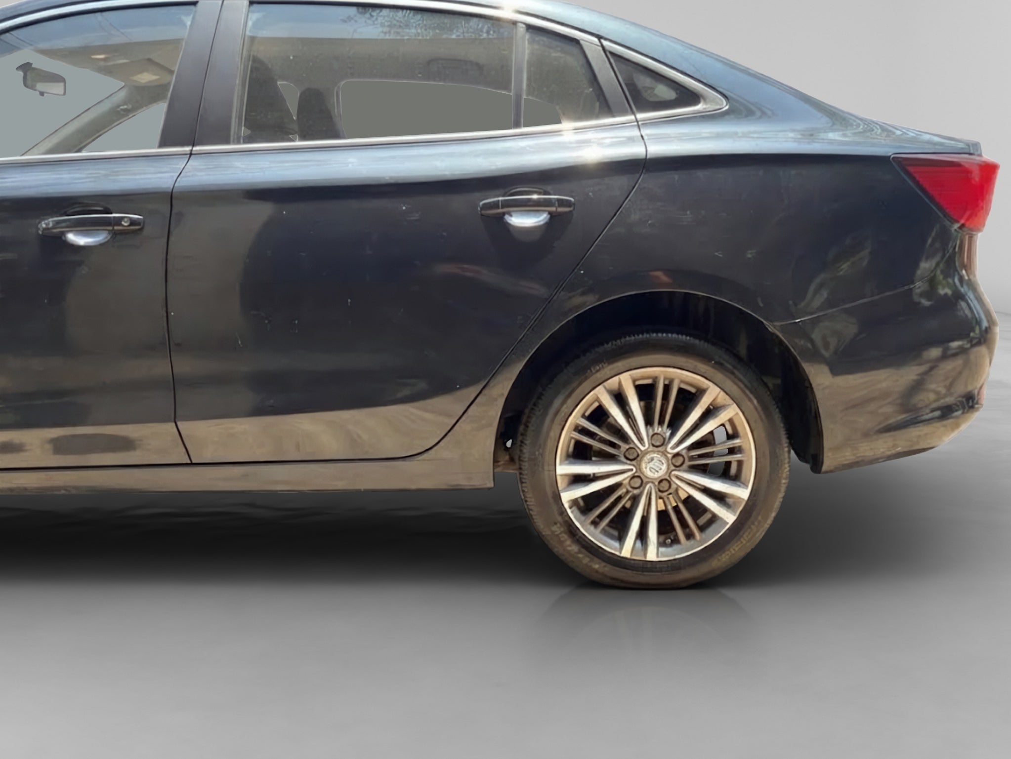 2023 MG MG 5 4 PTS ELEGANCE 15L TA VE PIEL QC RA-16