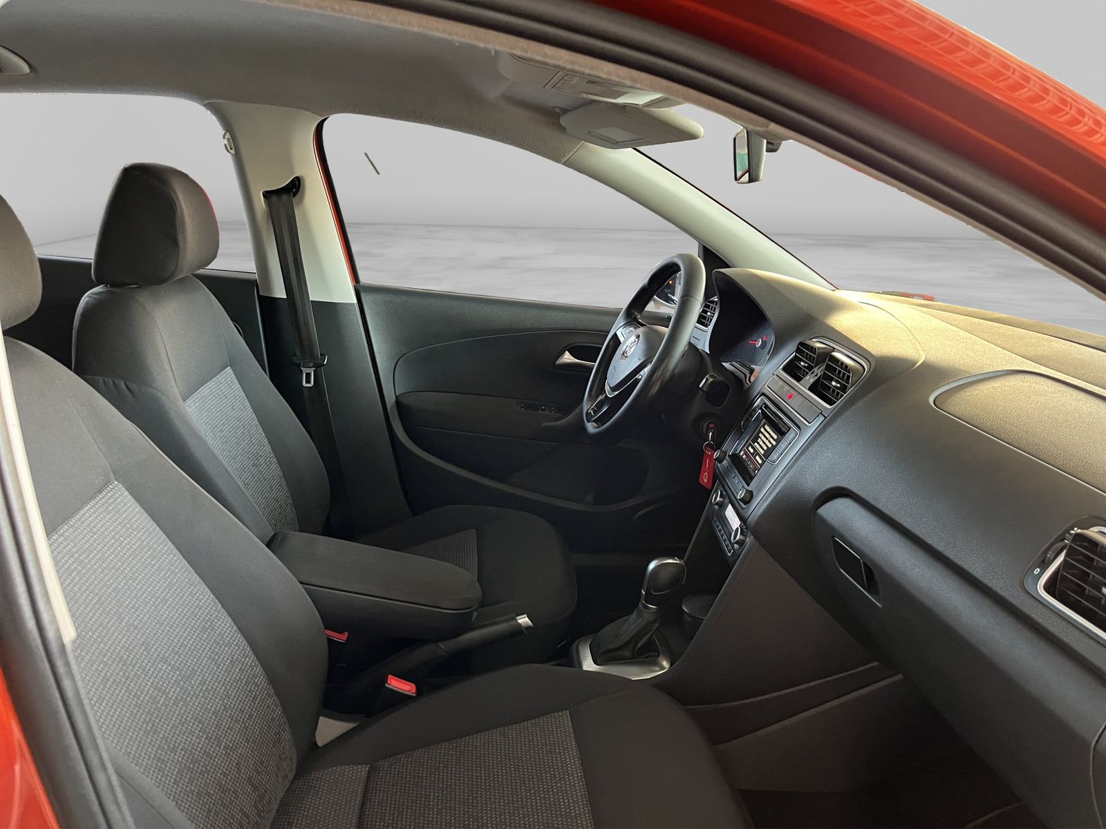 2016 Volkswagen POLO 5 PTS HB 12T DSG RA-15