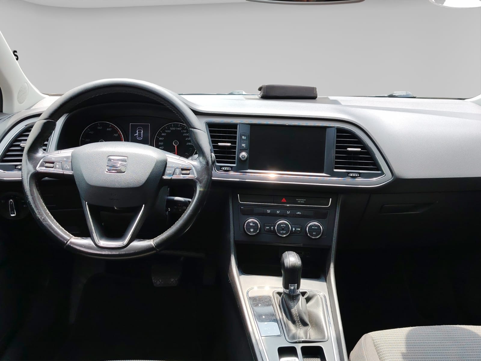 2019 SEAT LEON 5 PTS STYLE 14T 150 HP TA CLIMATRONIC QC RA-17
